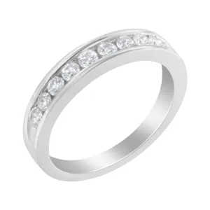 18K White Gold Round-Cut Diamond Ring