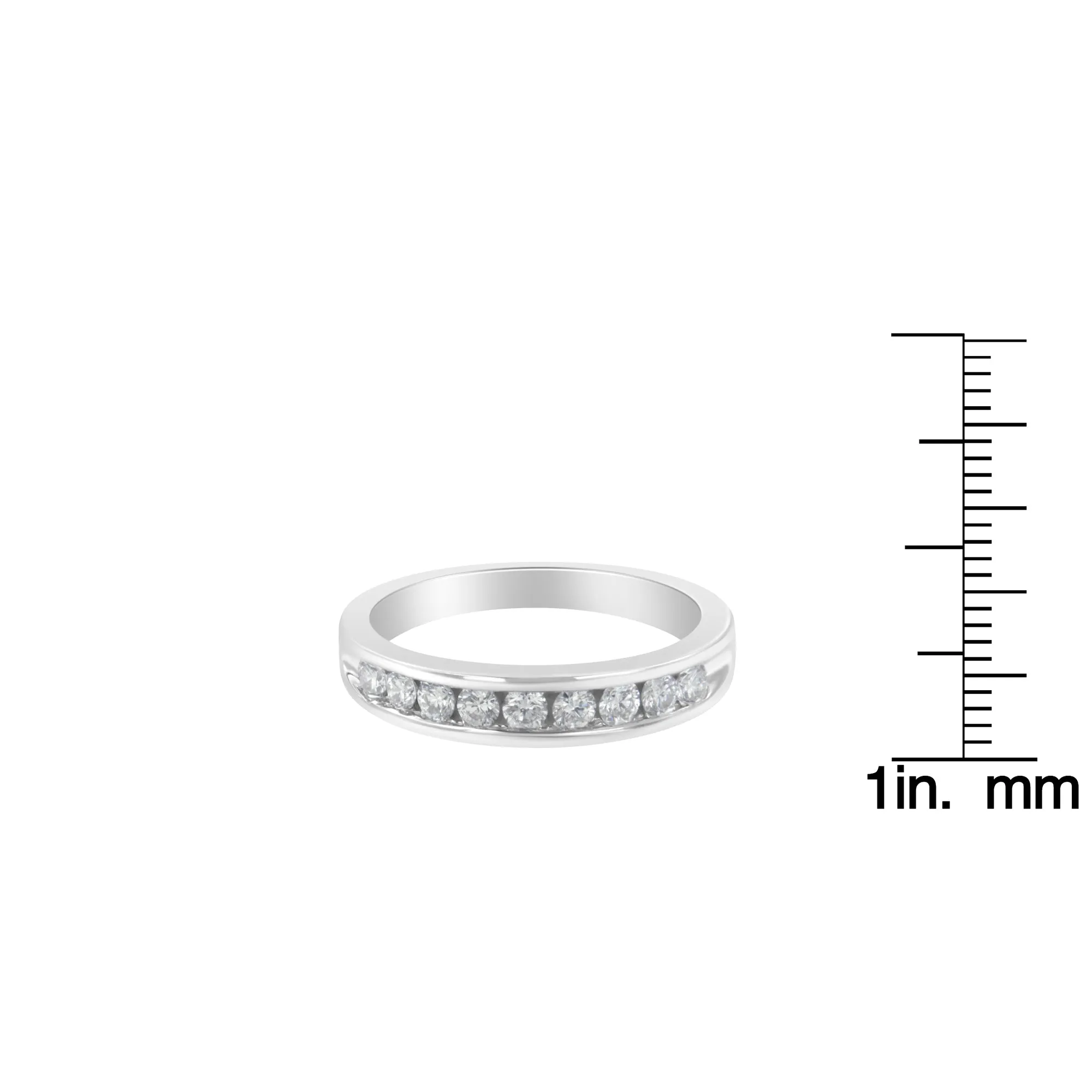 18K White Gold Round-Cut Diamond Ring